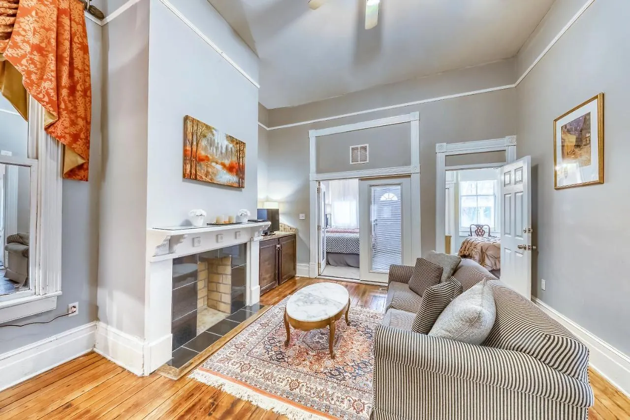 Savannah Sunny Villa 0*,