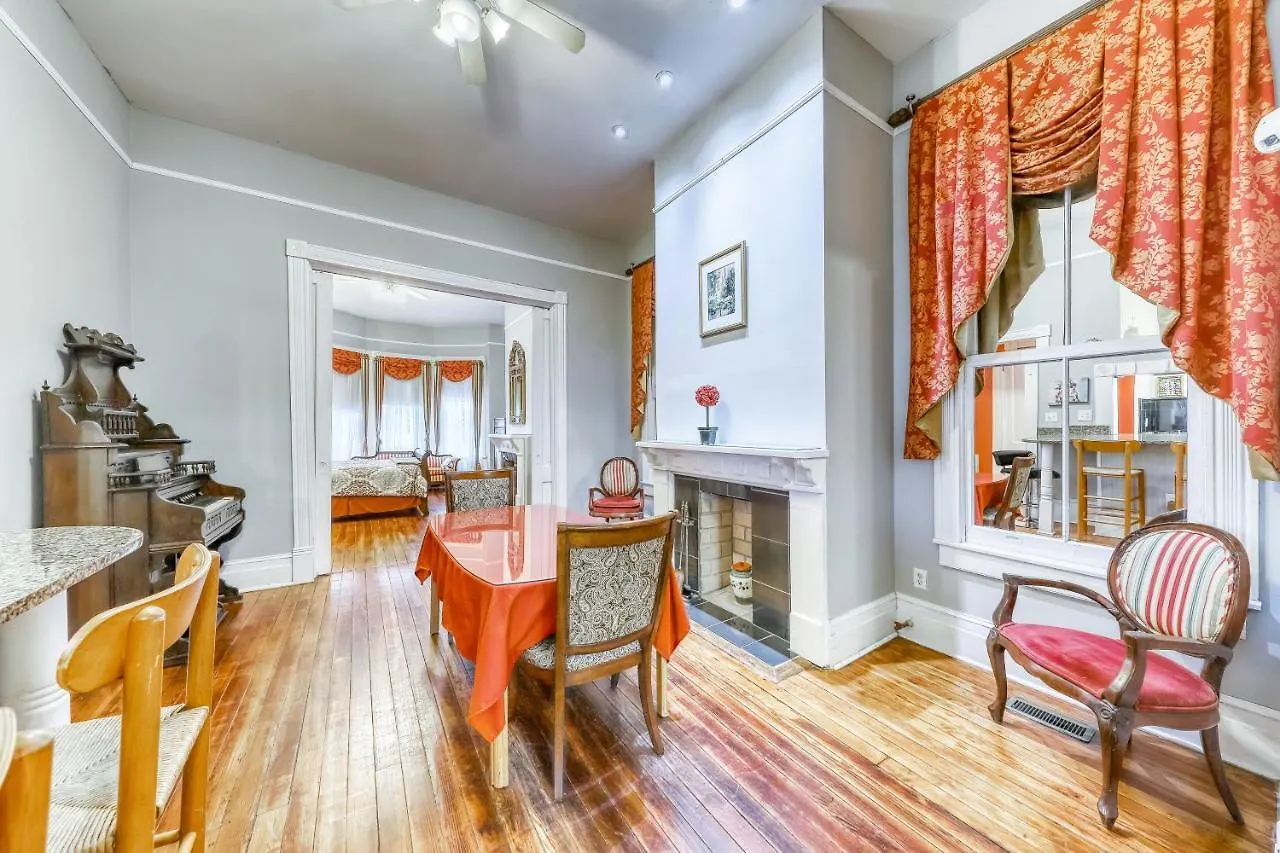 Savannah Sunny Villa