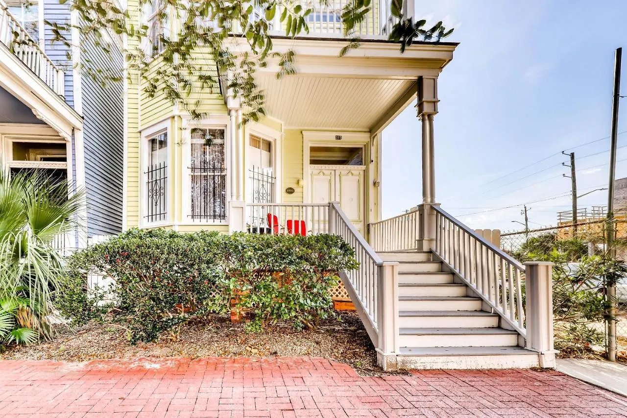 Savannah Sunny Villa